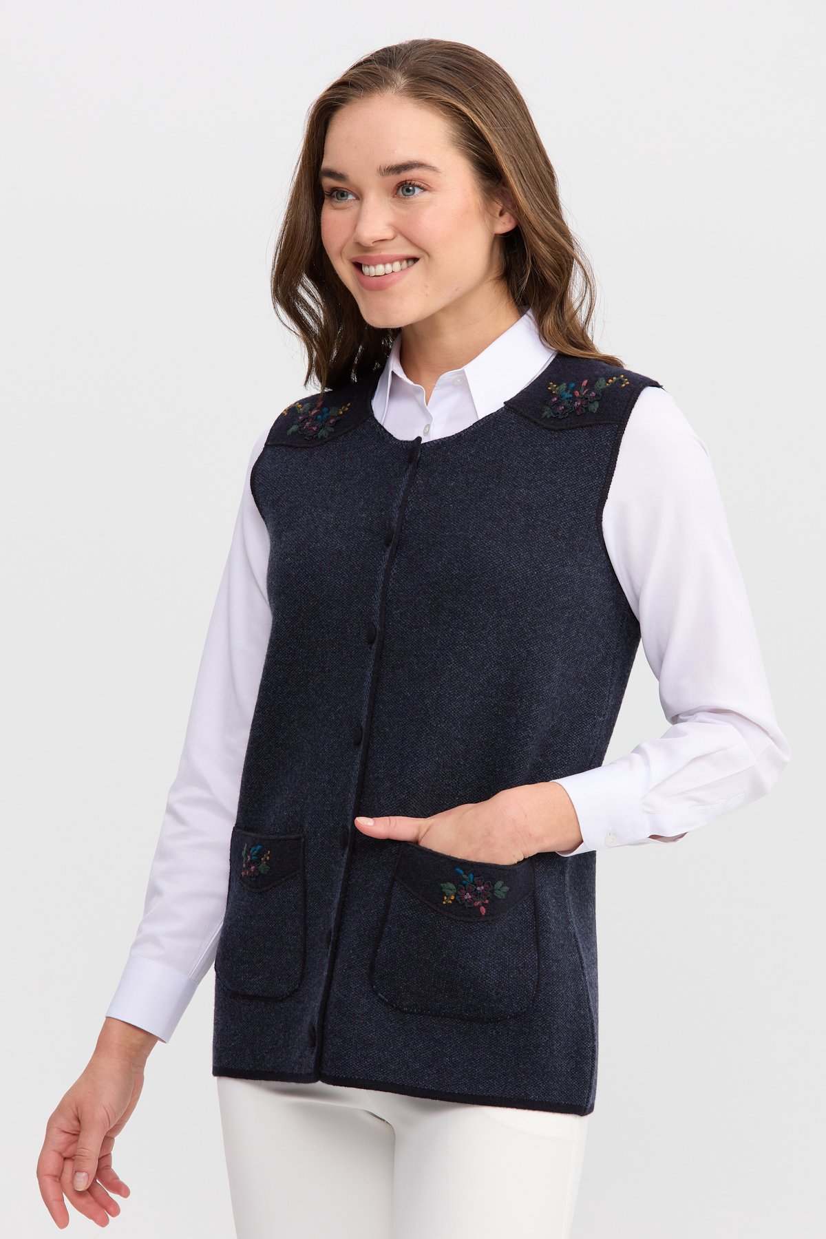 22113Женский жилет на пуговицах с круглым вырезом и карманом на плече с отделкой, темно синий