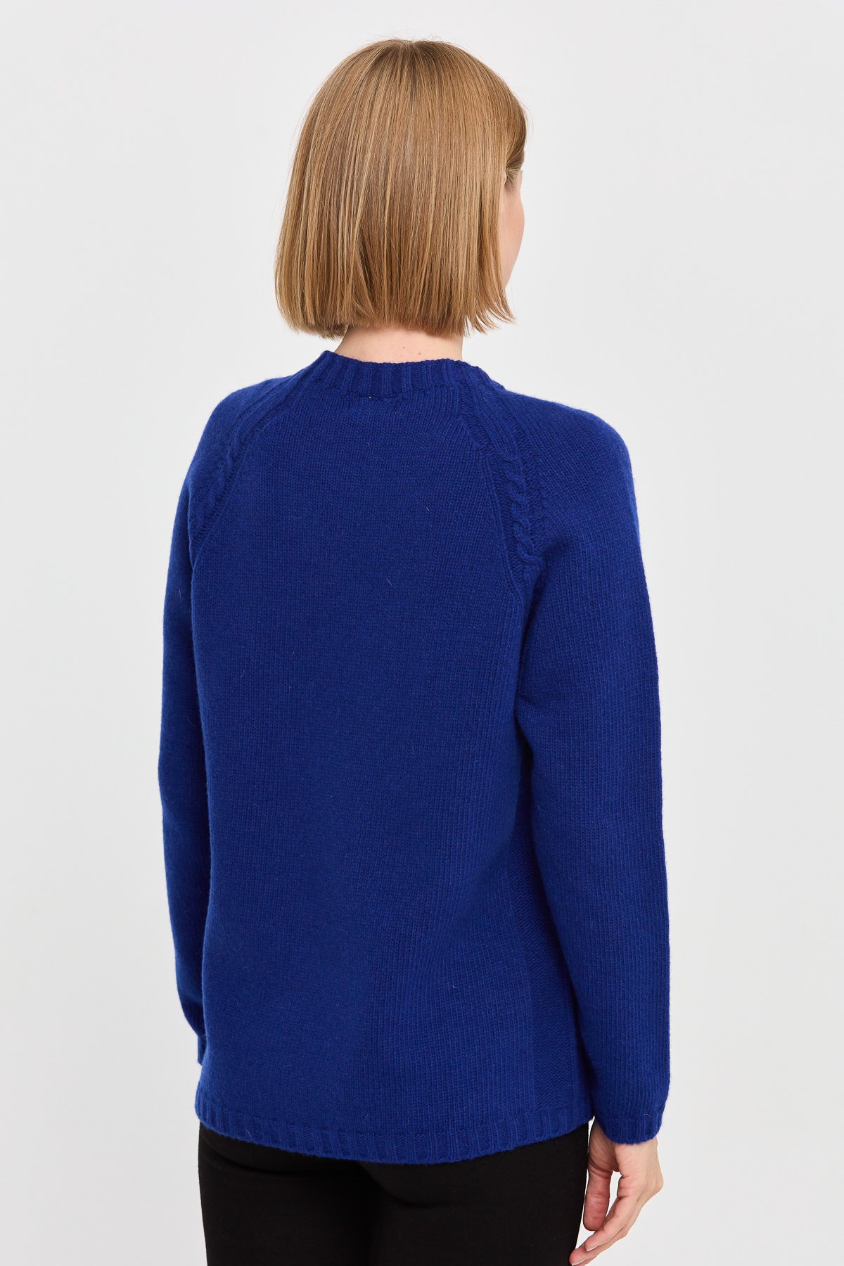 22096Kadın Sıfır Yaka Omzu Saç Örgülü Yün Kazak S.Mavi