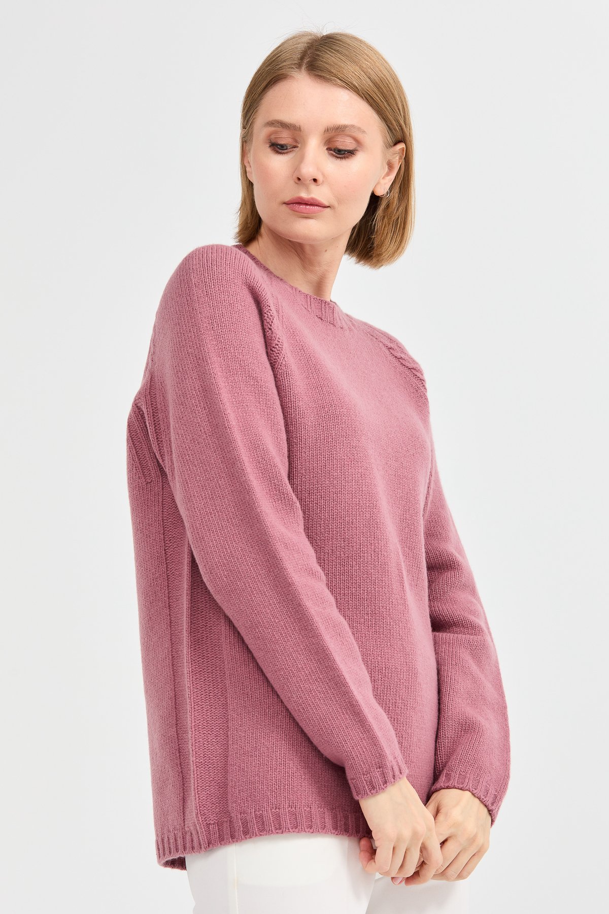 22096Kadın Sıfır Yaka Omzu Saç Örgülü Yün Kazak Y.G.Kurusu