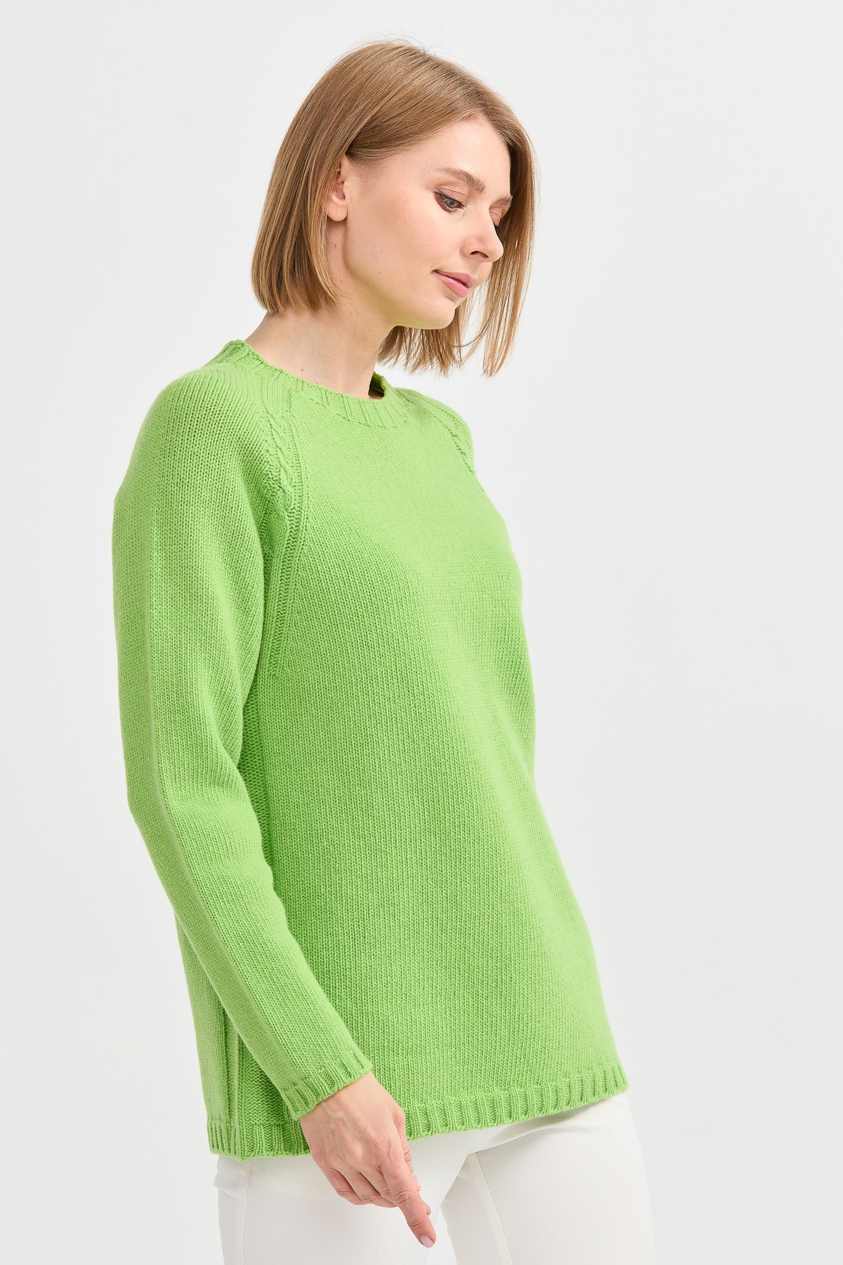 22096Kadın Sıfır Yaka Omzu Saç Örgülü Yün Kazak A.E.Yeşili