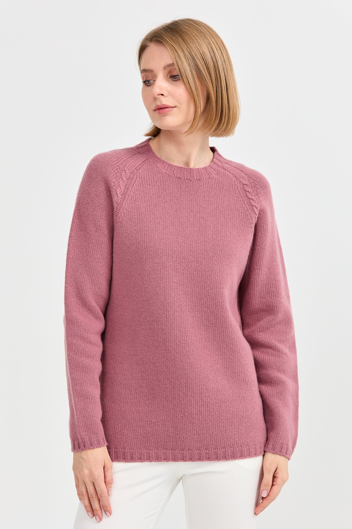 22096Kadın Sıfır Yaka Omzu Saç Örgülü Yün Kazak Y.G.Kurusu