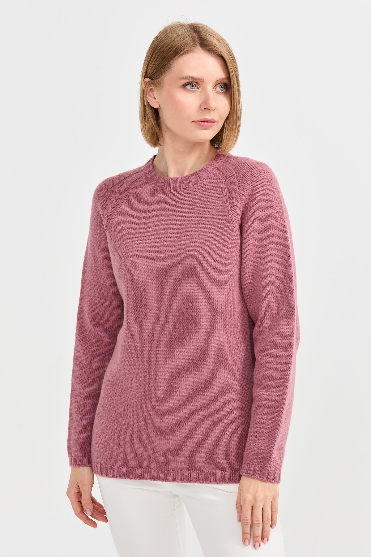 22096Kadın Sıfır Yaka Omzu Saç Örgülü Yün Kazak Y.G.Kurusu