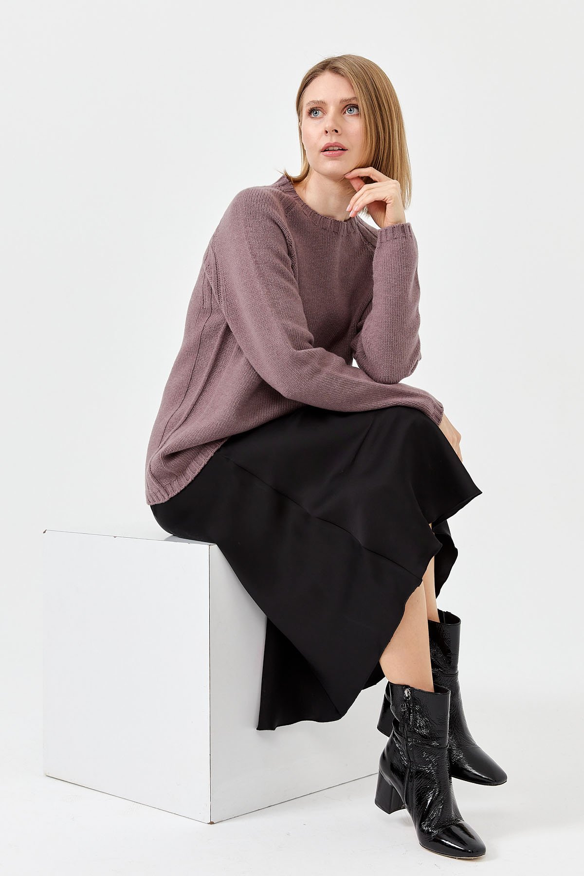 22096Kadın Sıfır Yaka Omzu Saç Örgülü Yün Kazak K.G Kurusu