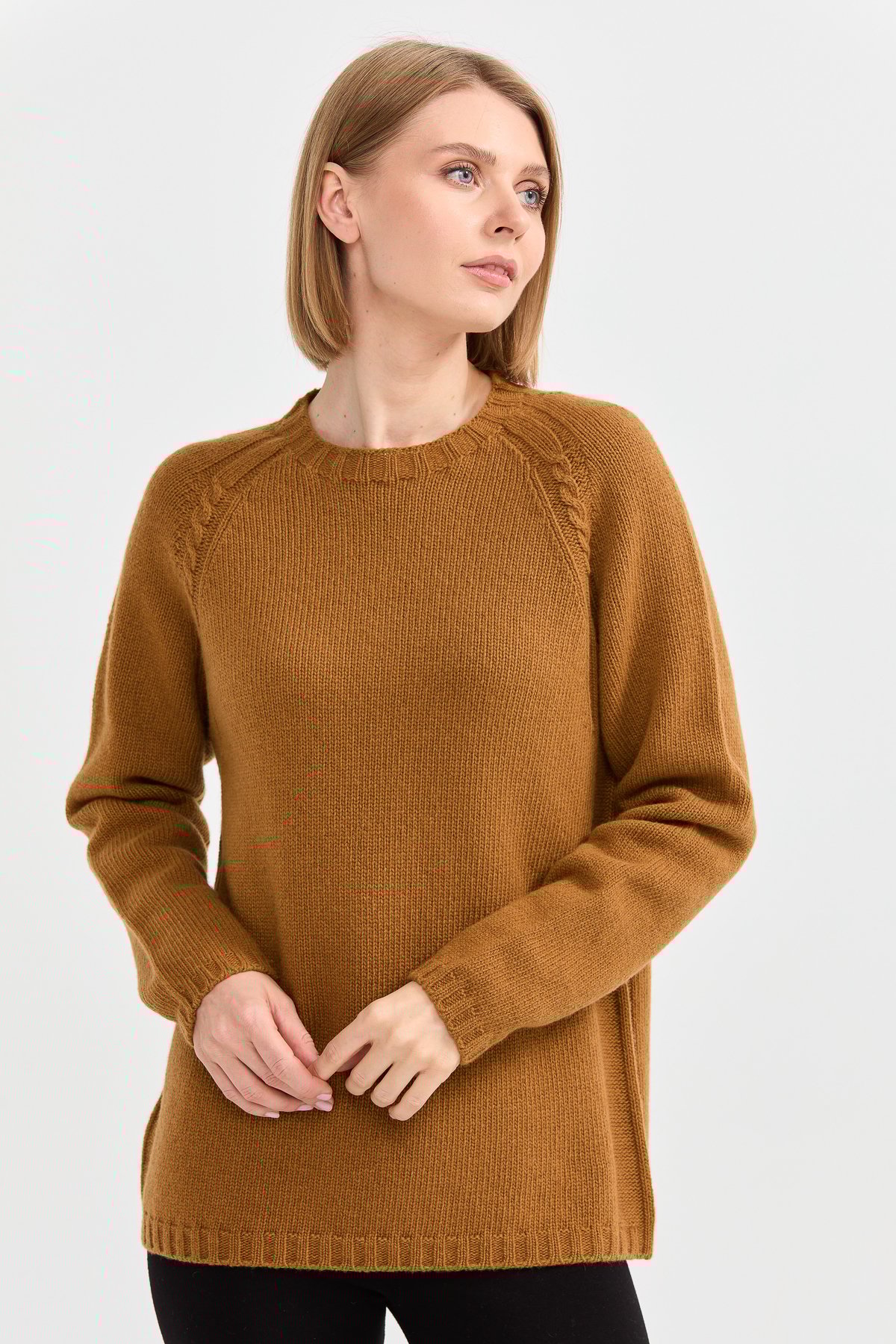 22096Kadın Sıfır Yaka Omzu Saç Örgülü Yün Kazak Taba