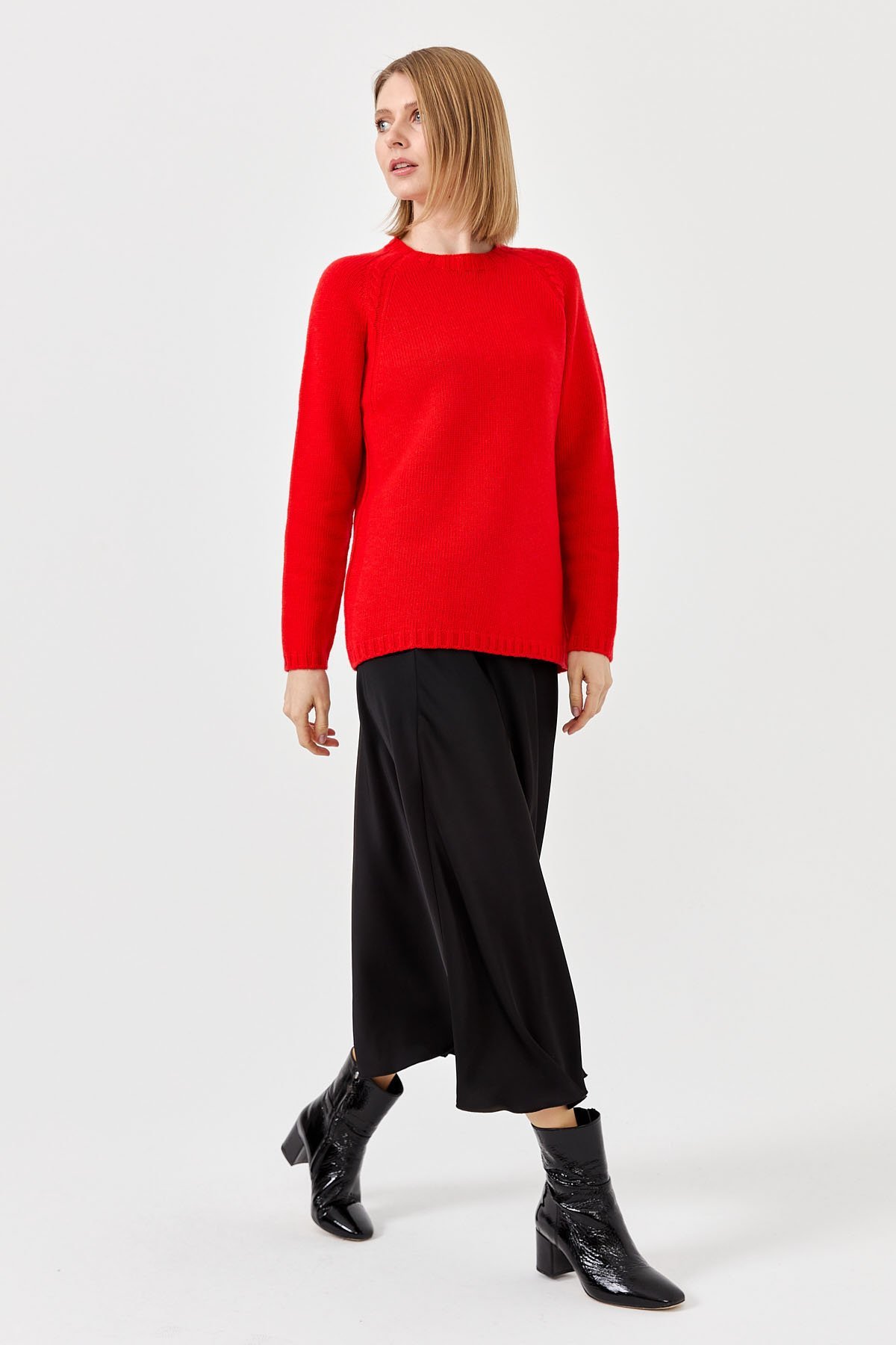 22096Kadın Sıfır Yaka Omzu Saç Örgülü Yün Kazak Mercan