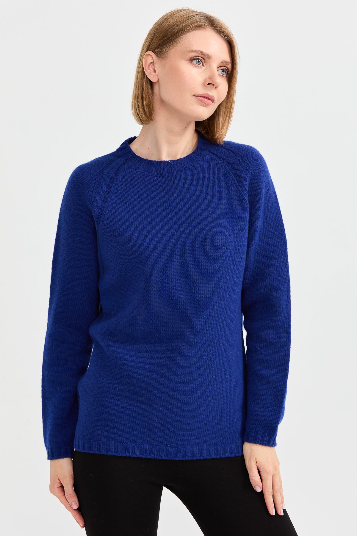 22096Kadın Sıfır Yaka Omzu Saç Örgülü Yün Kazak S.Mavi