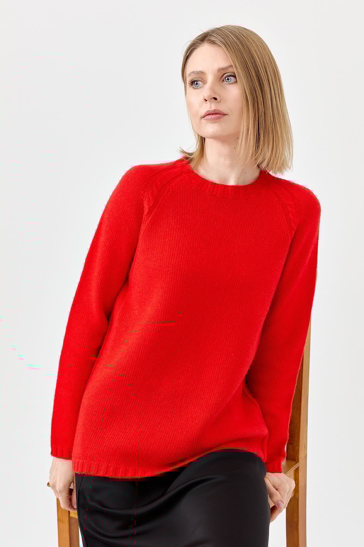 22096Kadın Sıfır Yaka Omzu Saç Örgülü Yün Kazak Mercan