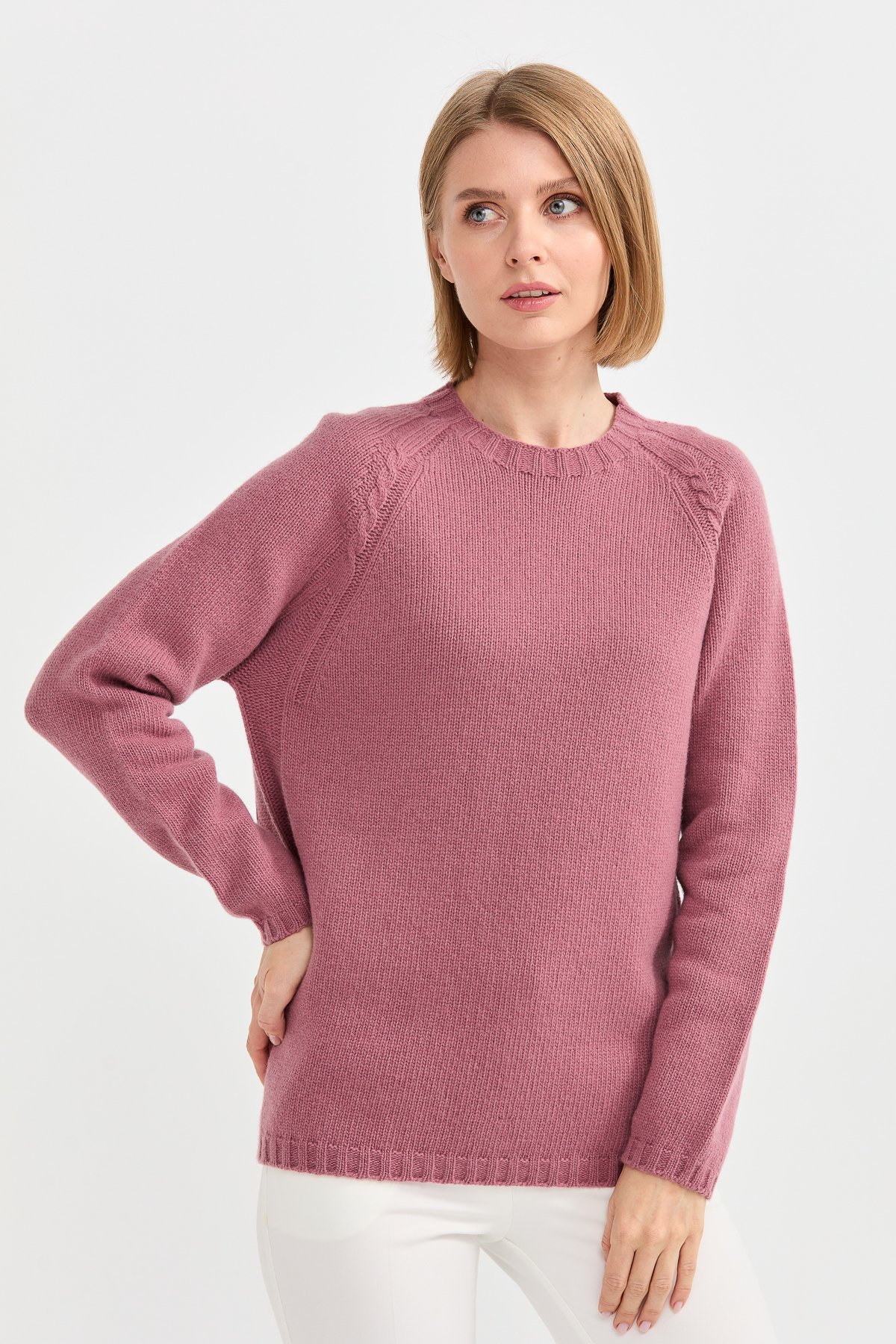 22096Kadın Sıfır Yaka Omzu Saç Örgülü Yün Kazak Y.G.Kurusu