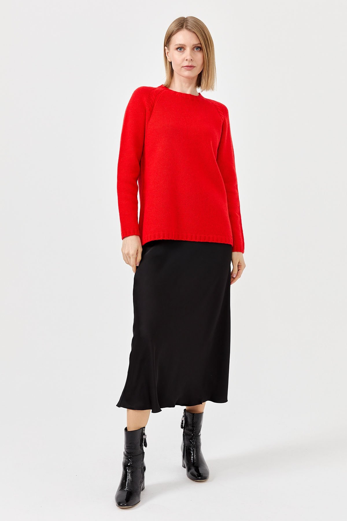 22096Kadın Sıfır Yaka Omzu Saç Örgülü Yün Kazak Mercan