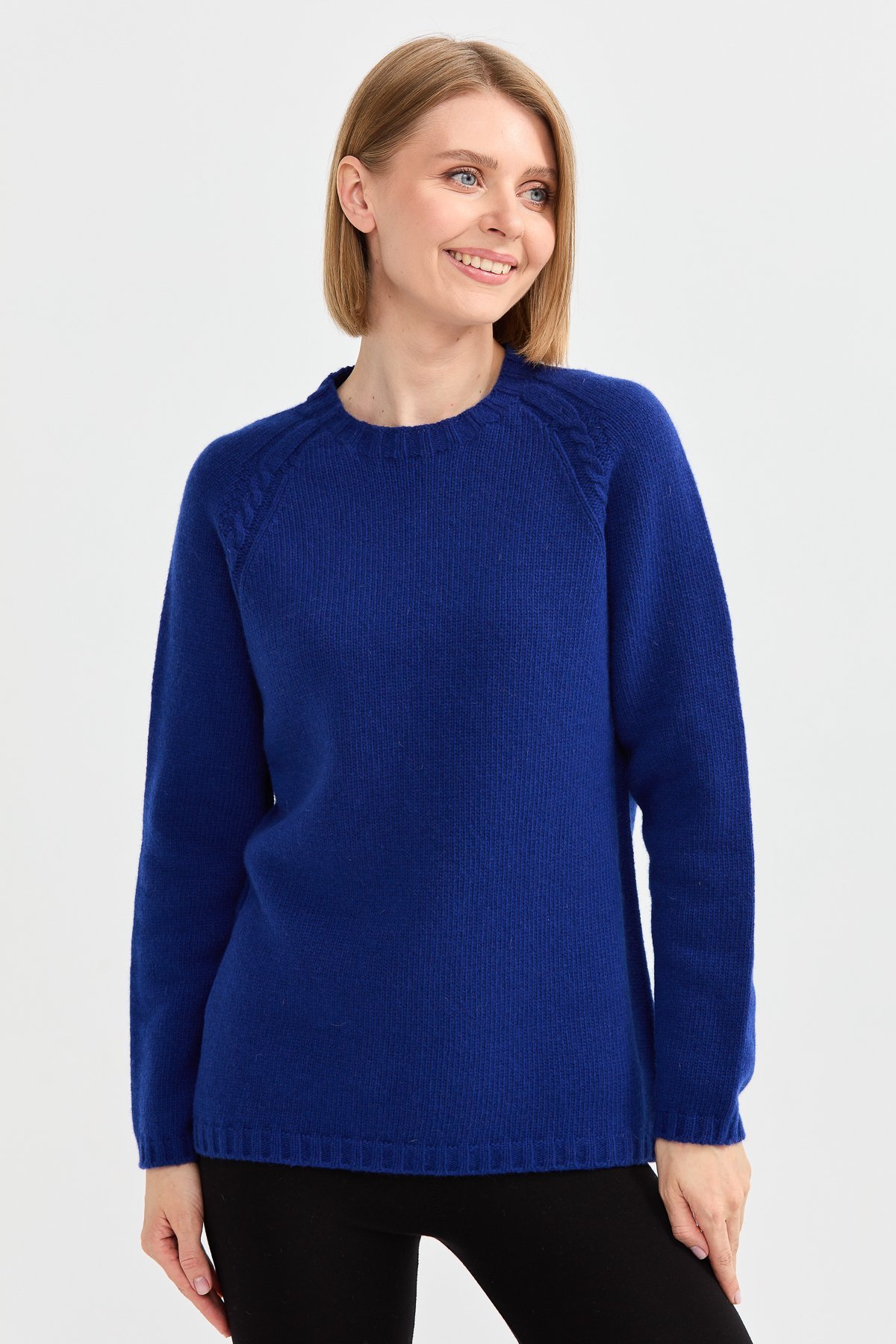 22096Kadın Sıfır Yaka Omzu Saç Örgülü Yün Kazak S.Mavi