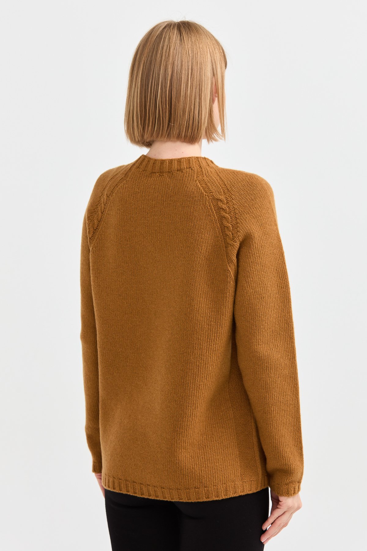 22096Kadın Sıfır Yaka Omzu Saç Örgülü Yün Kazak Taba