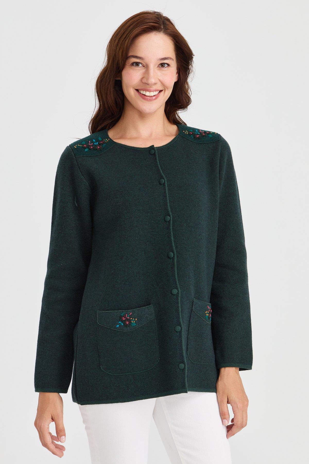 23008Женская шерстяная куртка с круглым вырезом, плечами и карманами из фетра с вышивкой