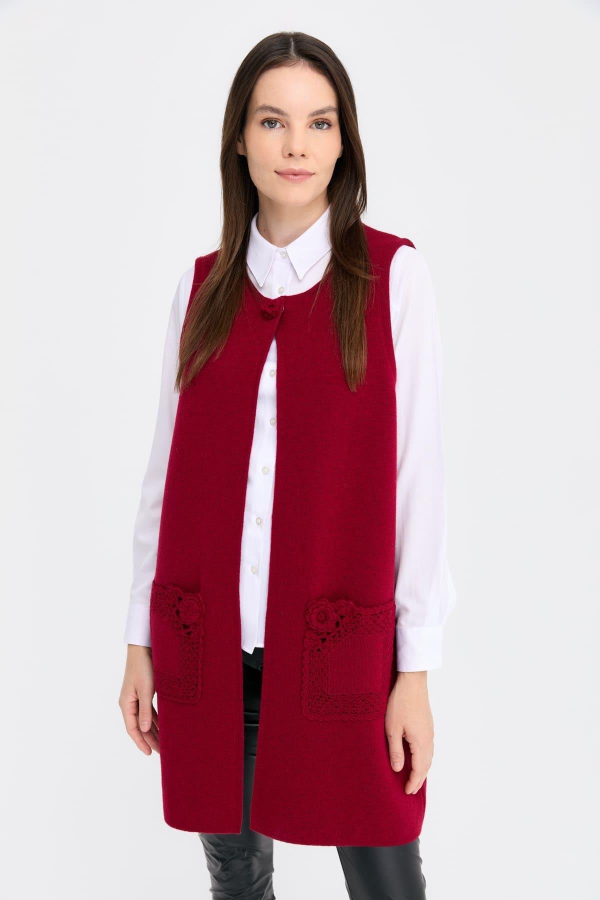 24016Kadın Sıfır Yaka Önü Açık Uzun Yün Yelek V.Çürüğü