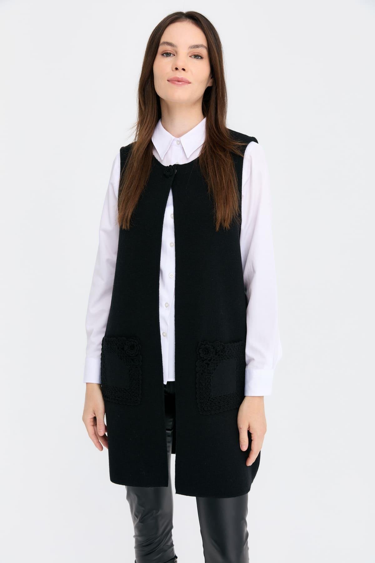 24016Kadın Sıfır Yaka Önü Açık Uzun Yün Yelek Siyah