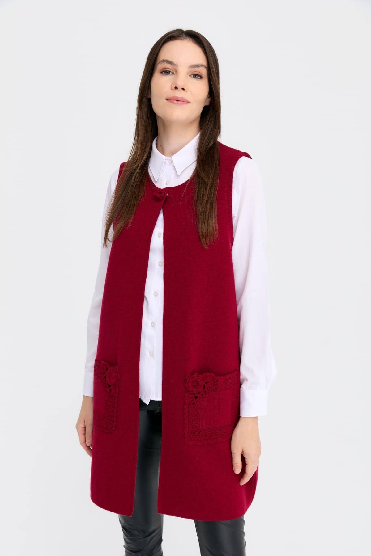 24016Kadın Sıfır Yaka Önü Açık Uzun Yün Yelek V.Çürüğü