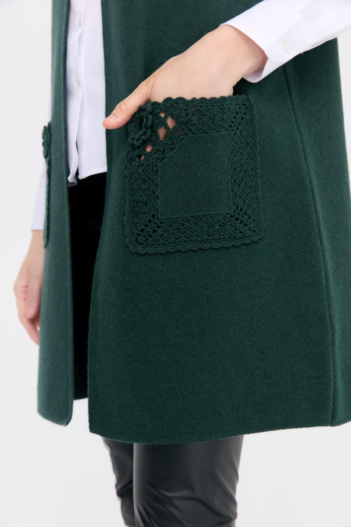 24016Kadın Sıfır Yaka Önü Açık Uzun Yün Yelek Yeşil