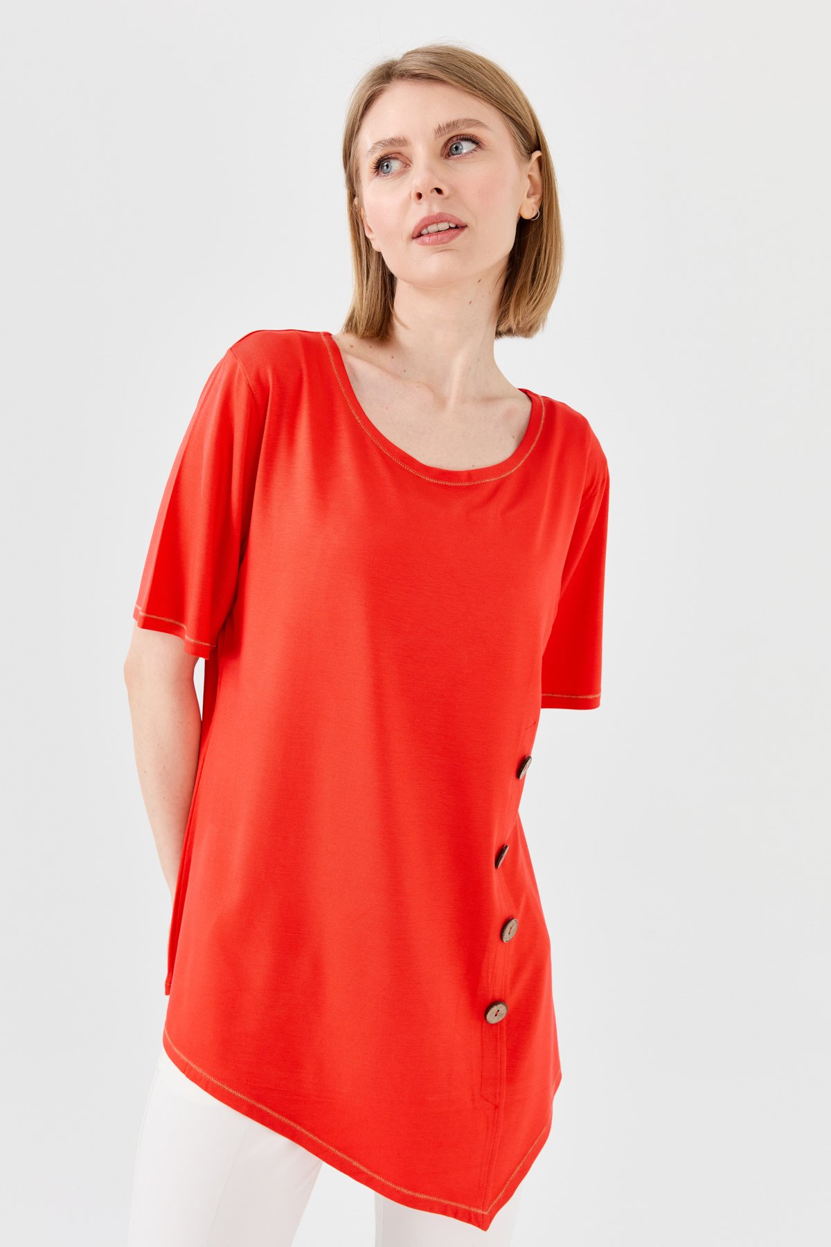 23783Kadın Sıfır Yaka Önü Ahşap Düğmeli Penye T-shirt Oranj