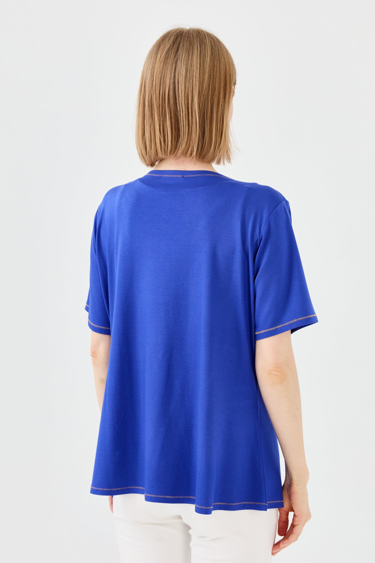 23783Kadın Sıfır Yaka Önü Ahşap Düğmeli Penye T-shirt Saks