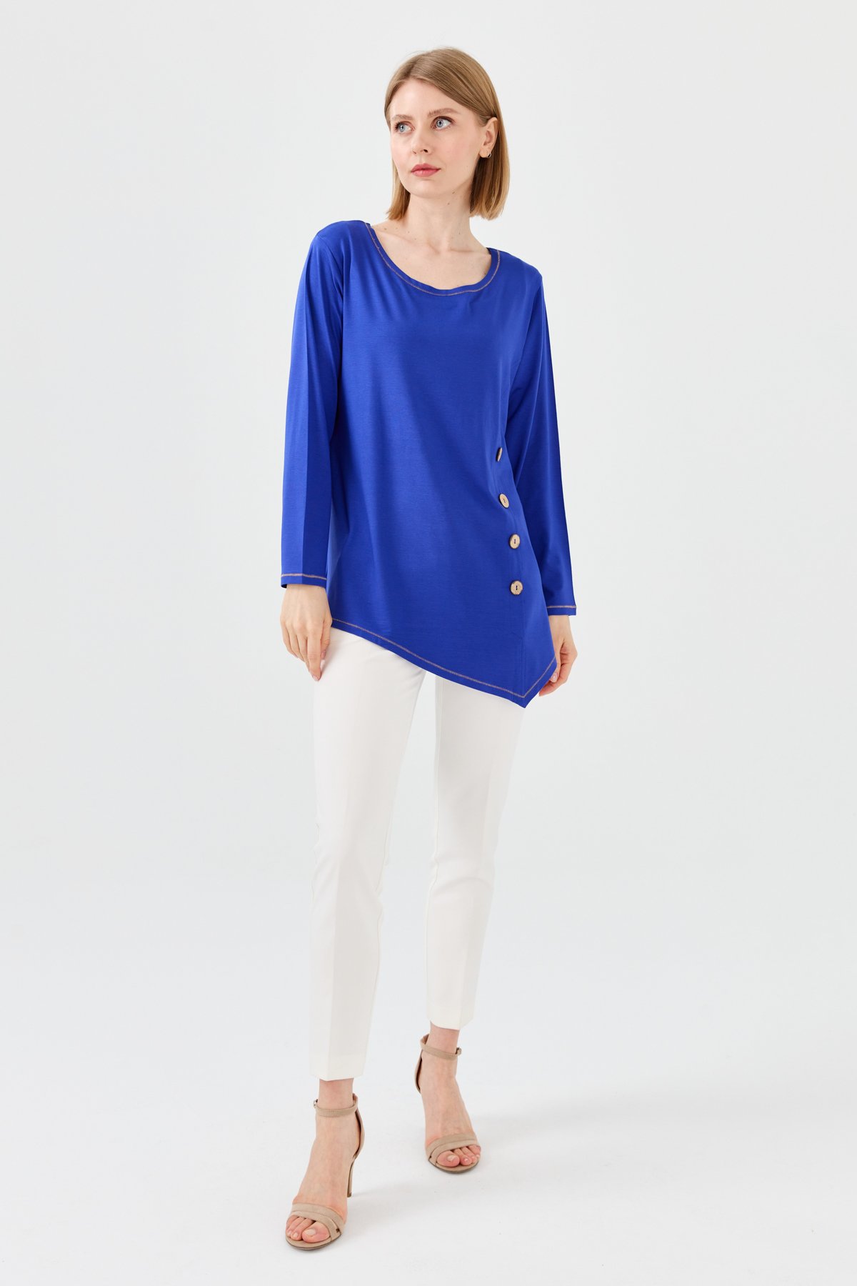 23784Kadın Sıfır Yaka Önü Ahşap Düğmeli Penye Bluz Saks