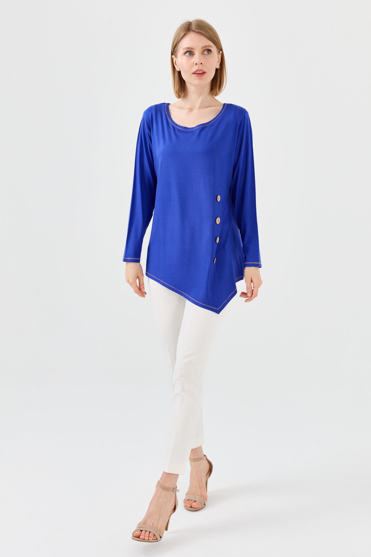 23784Kadın Sıfır Yaka Önü Ahşap Düğmeli Penye Bluz Saks