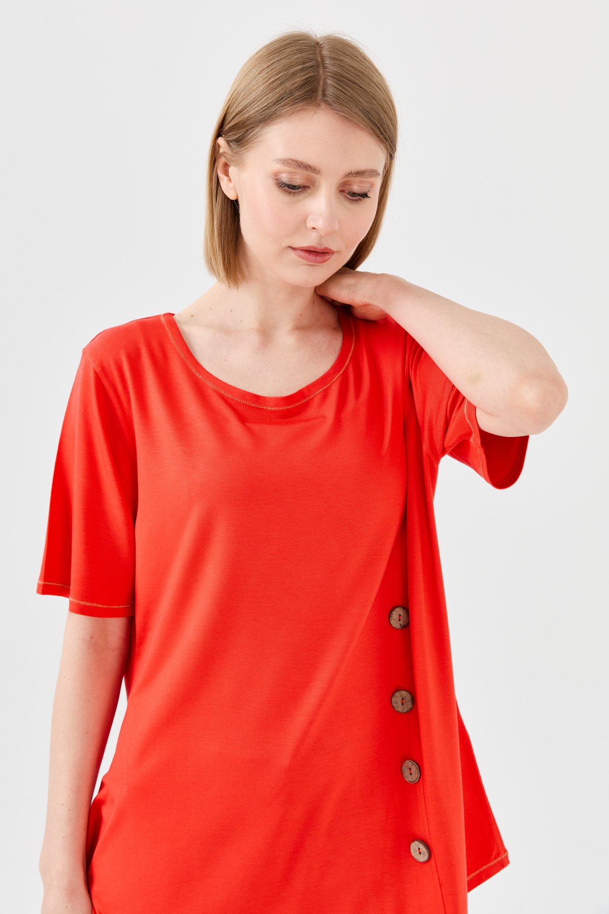 23783Kadın Sıfır Yaka Önü Ahşap Düğmeli Penye T-shirt Oranj