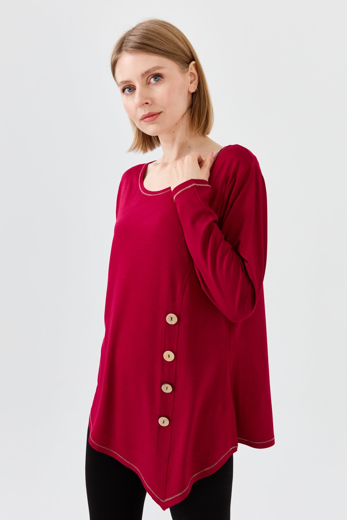 23784Kadın Sıfır Yaka Önü Ahşap Düğmeli Penye Bluz Bordo
