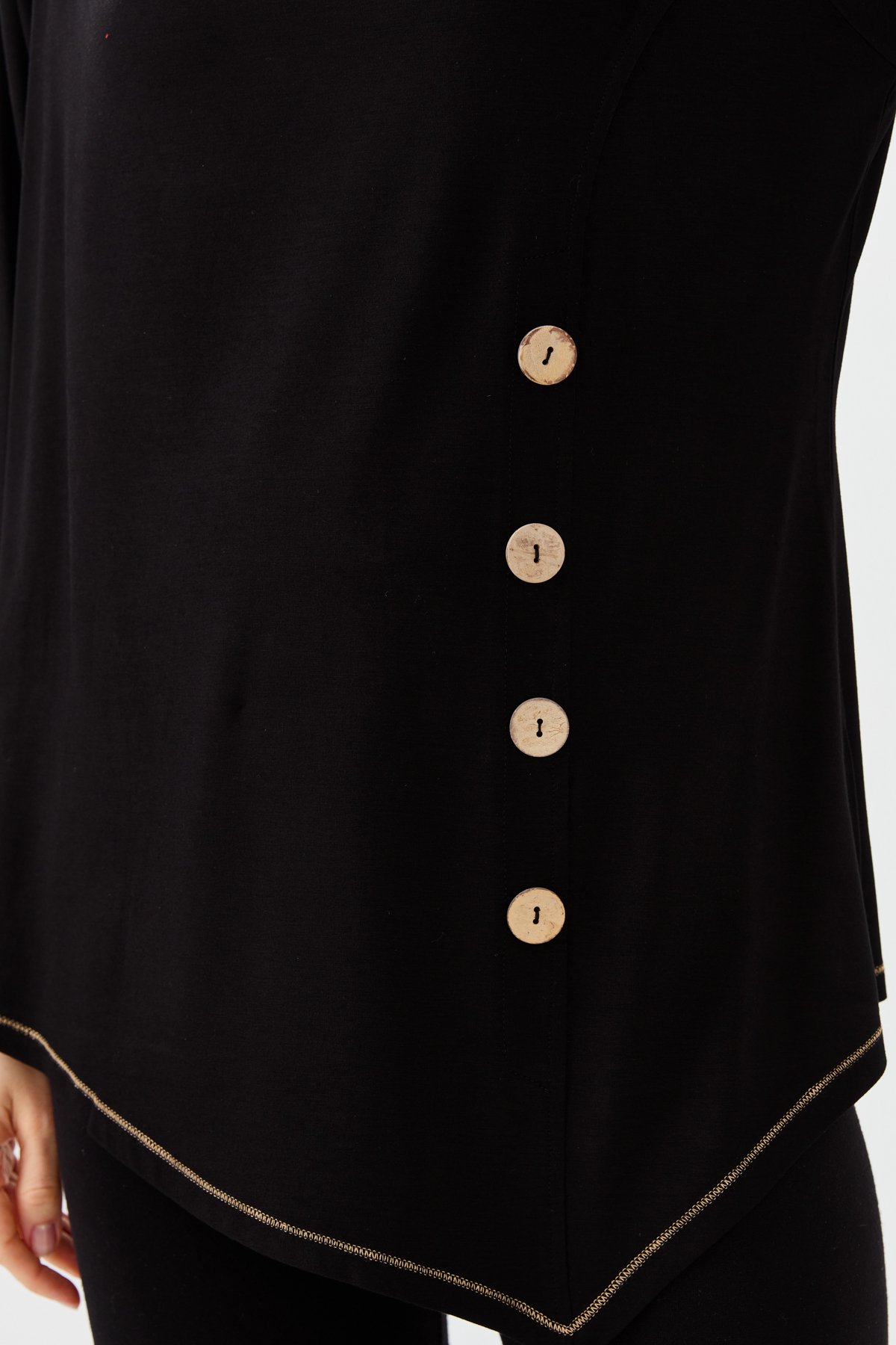 23784Kadın Sıfır Yaka Önü Ahşap Düğmeli Penye Bluz Siyah