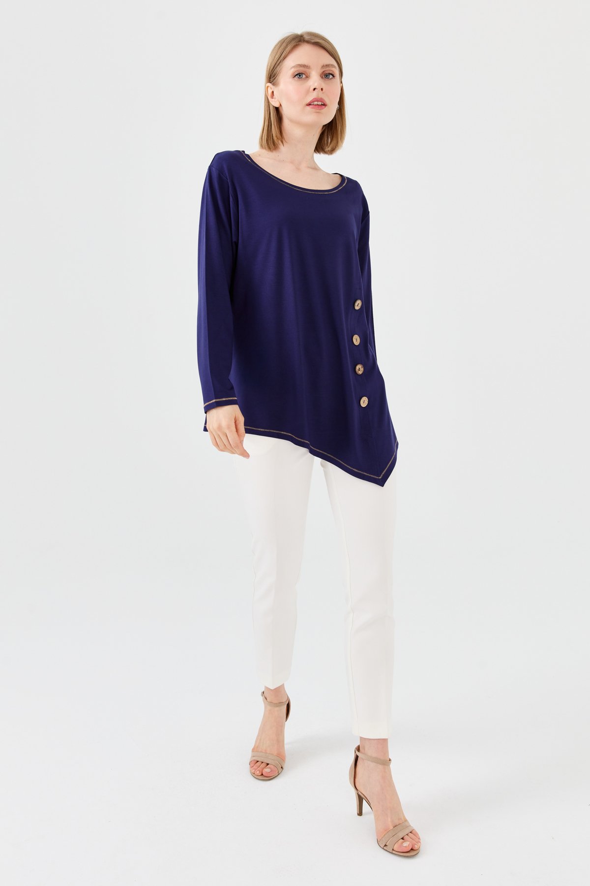 23784Kadın Sıfır Yaka Önü Ahşap Düğmeli Penye Bluz Lacivert
