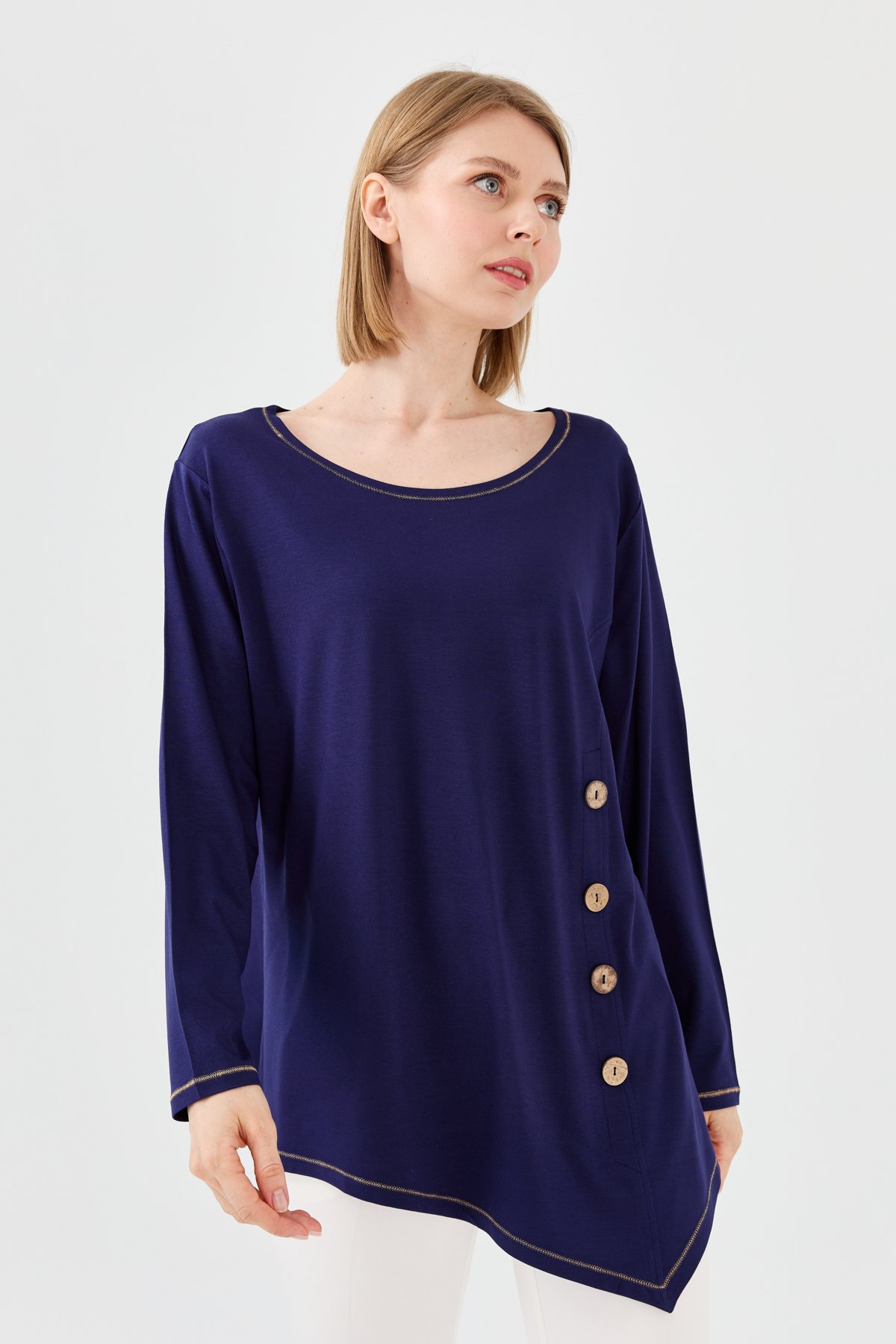 23784Kadın Sıfır Yaka Önü Ahşap Düğmeli Penye Bluz Lacivert