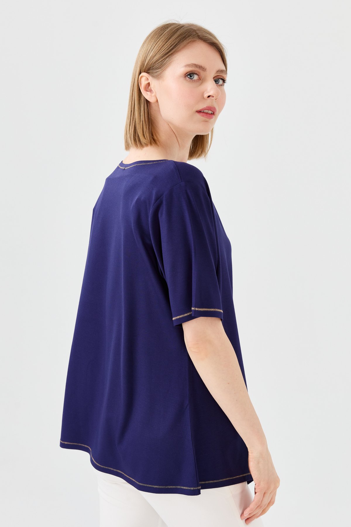 23783Kadın Sıfır Yaka Önü Ahşap Düğmeli Penye T-shirt Lacivert