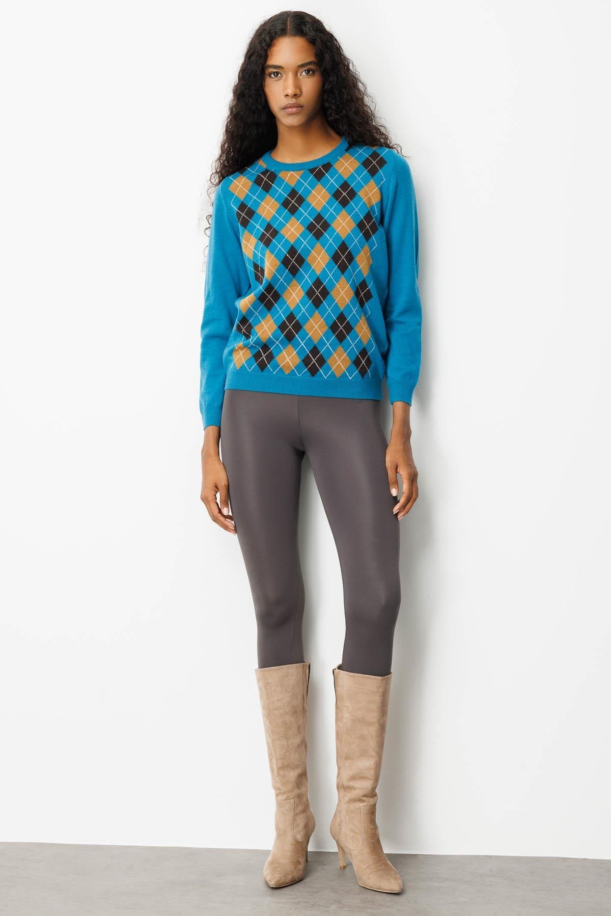 24035Kadın Sıfır Yaka Önü Baklavalı Yün Kazak A.Petrol