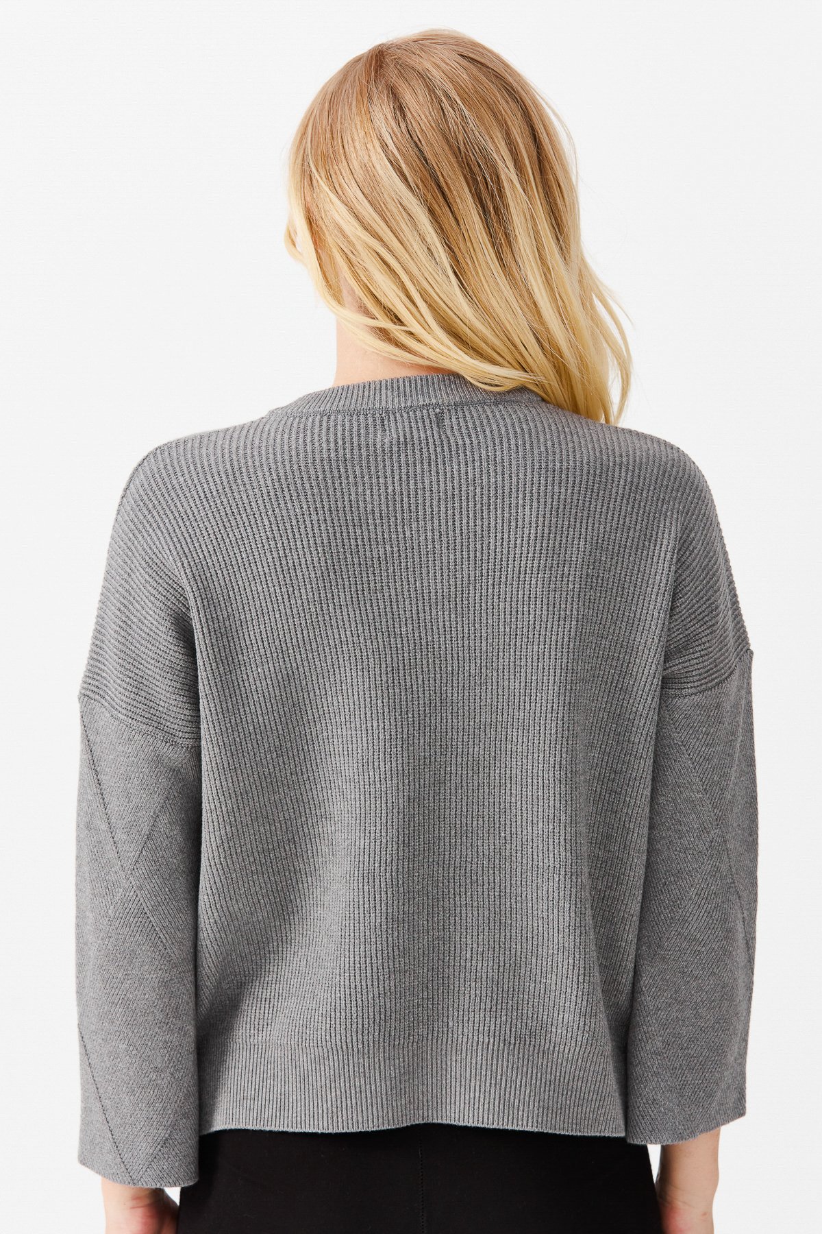 22050Женский короткий свитер с круглым вырезом и узором ромбы спереди, темно серый