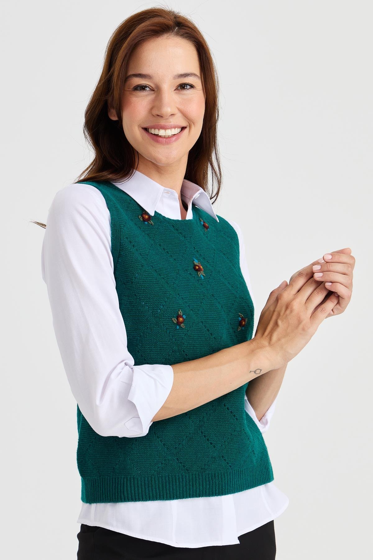 23160Kadın Sıfır Yaka Önü Baklava Linksli Yün Süveter K.Ö.başı