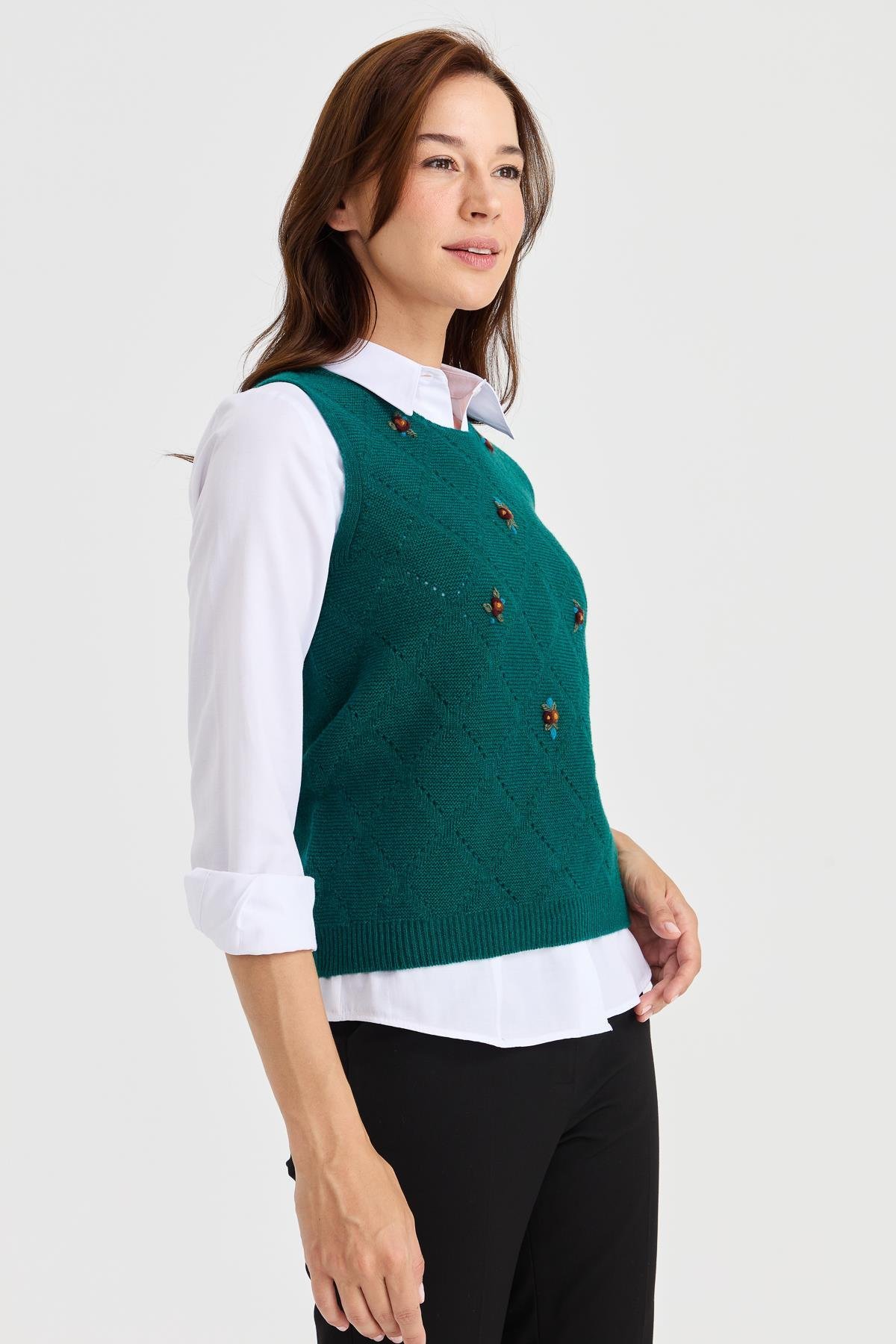 23160Kadın Sıfır Yaka Önü Baklava Linksli Yün Süveter K.Ö.başı