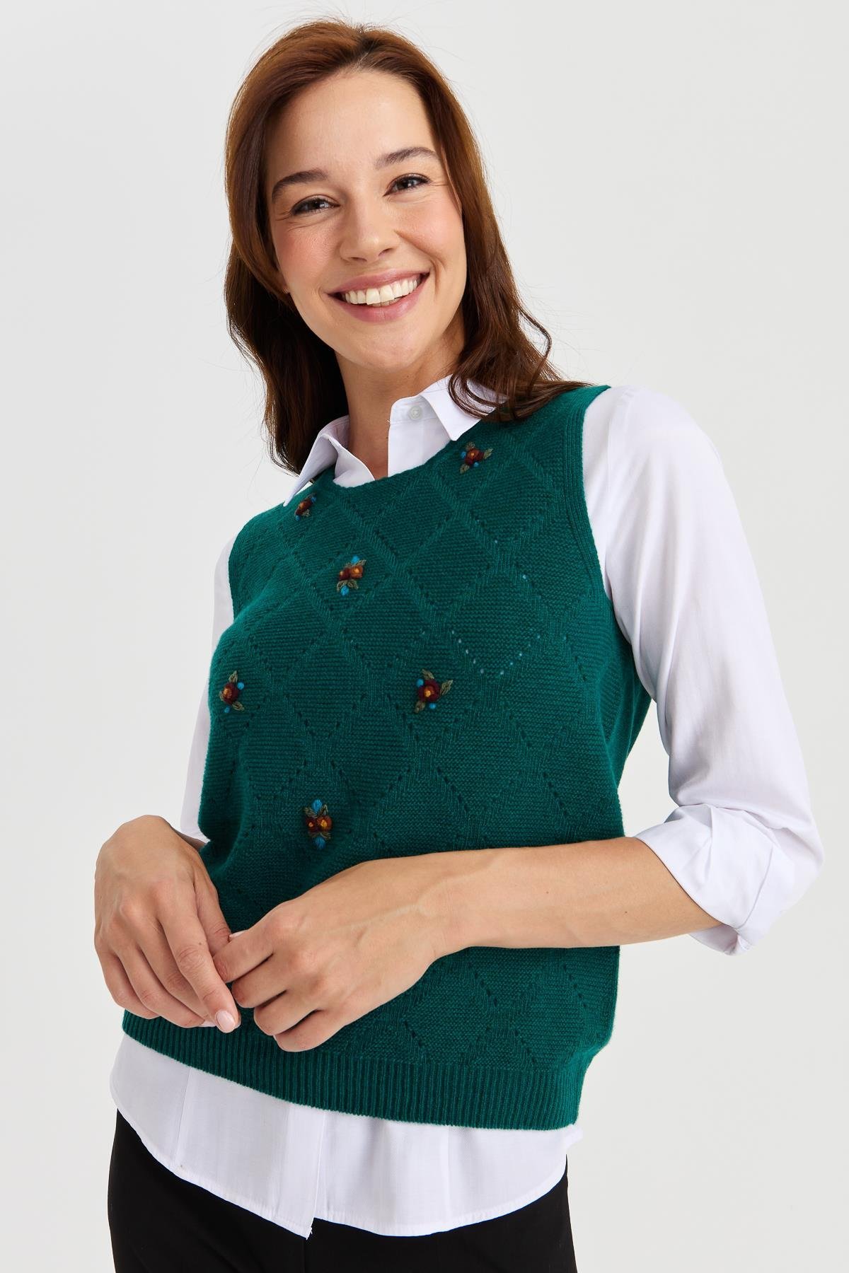 23160Kadın Sıfır Yaka Önü Baklava Linksli Yün Süveter K.Ö.başı