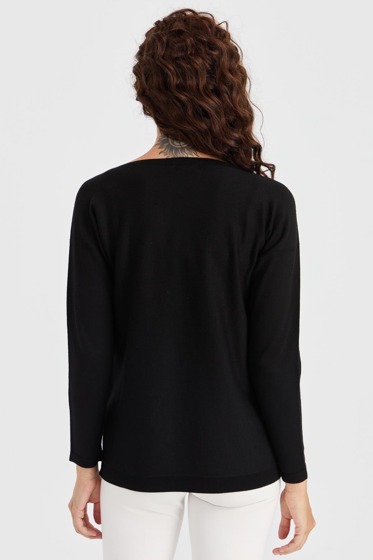 23155Kadın Sıfır Yaka Önü Baklava Örgü Kazak Siyah