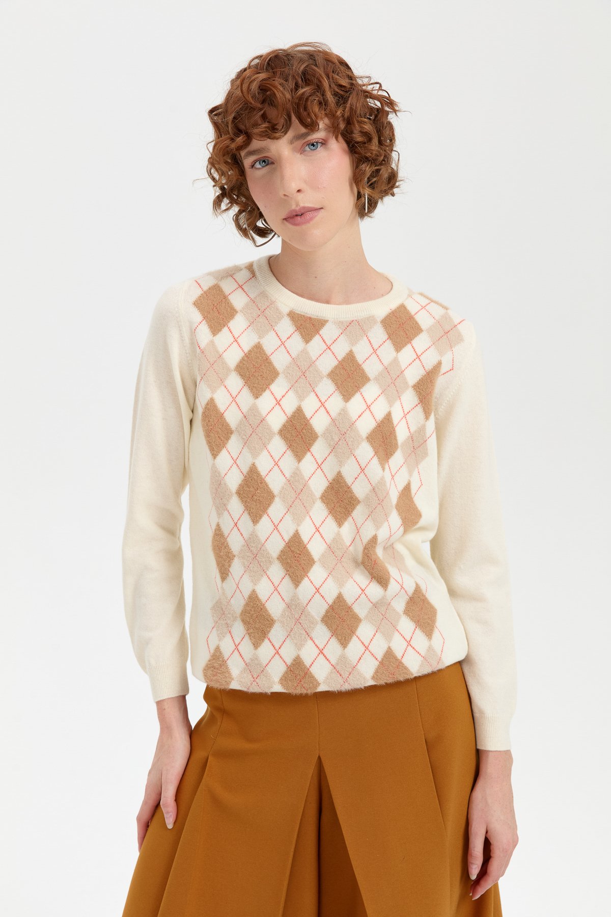 24035Kadın Sıfır Yaka Önü Baklavalı Yün Kazak Kemik