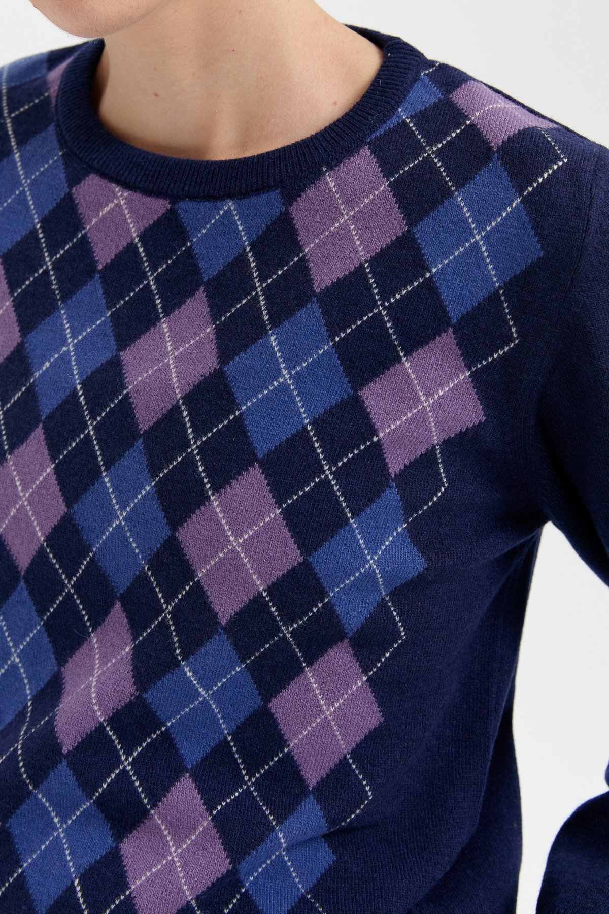 24035Kadın Sıfır Yaka Önü Baklavalı Yün Kazak Y.A.Lacivert