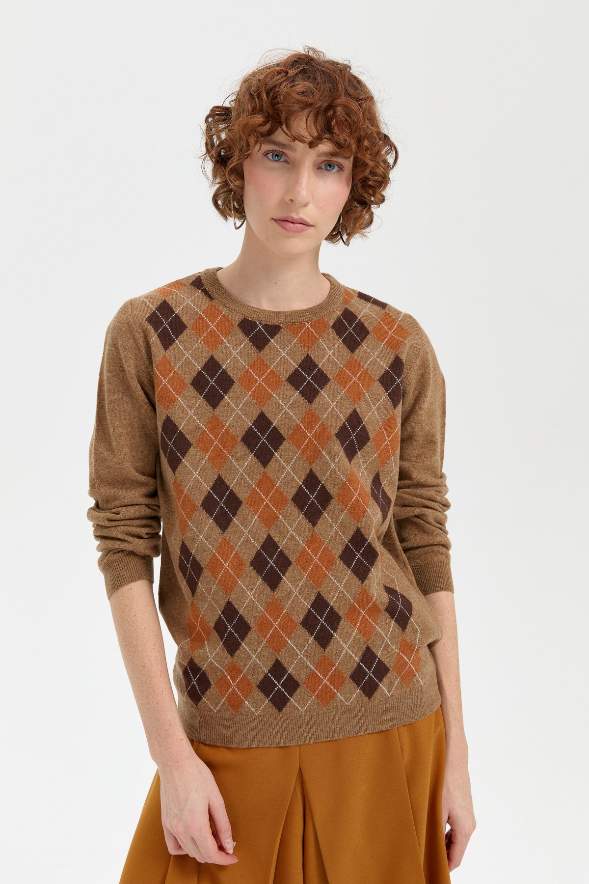 24035Kadın Sıfır Yaka Önü Baklavalı Yün Kazak V.Camel