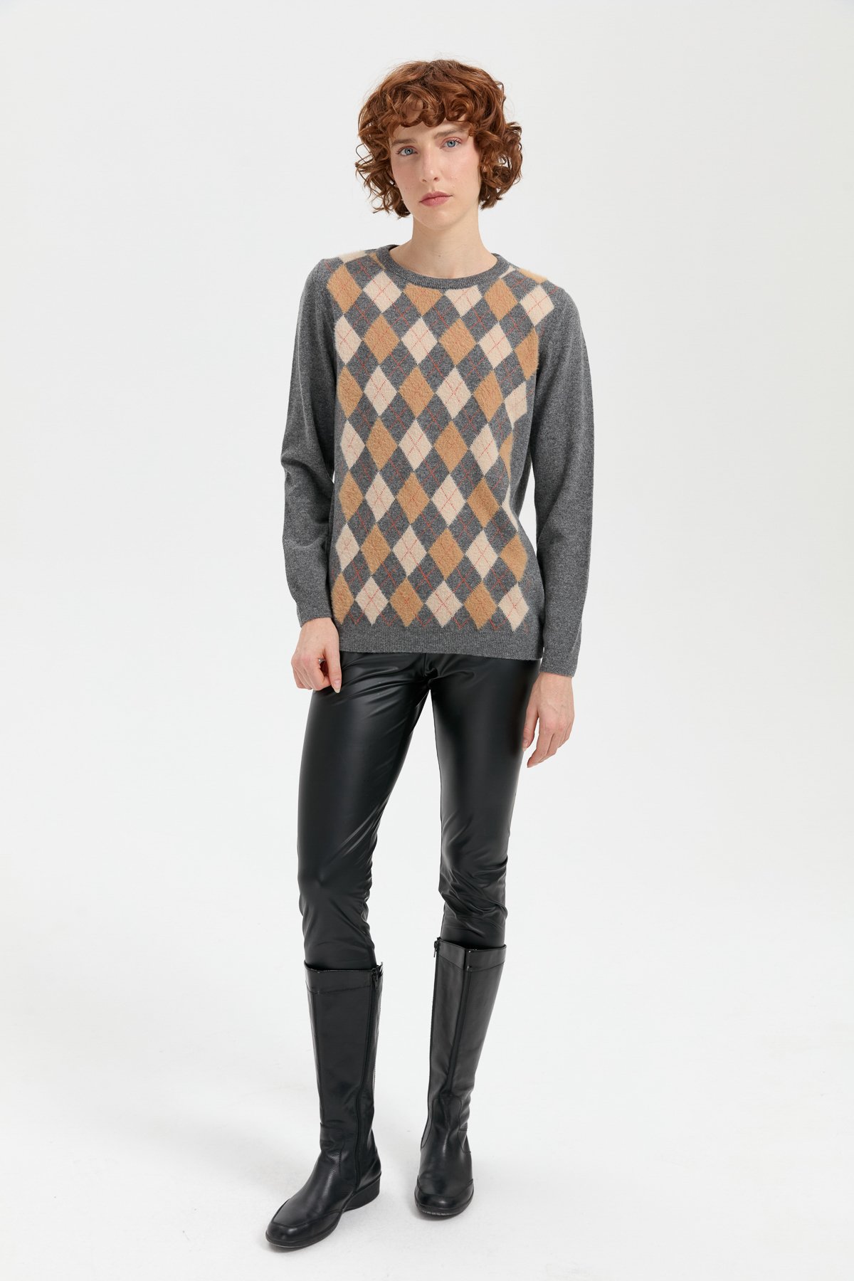 24035Kadın Sıfır Yaka Önü Baklavalı Yün Kazak Füme