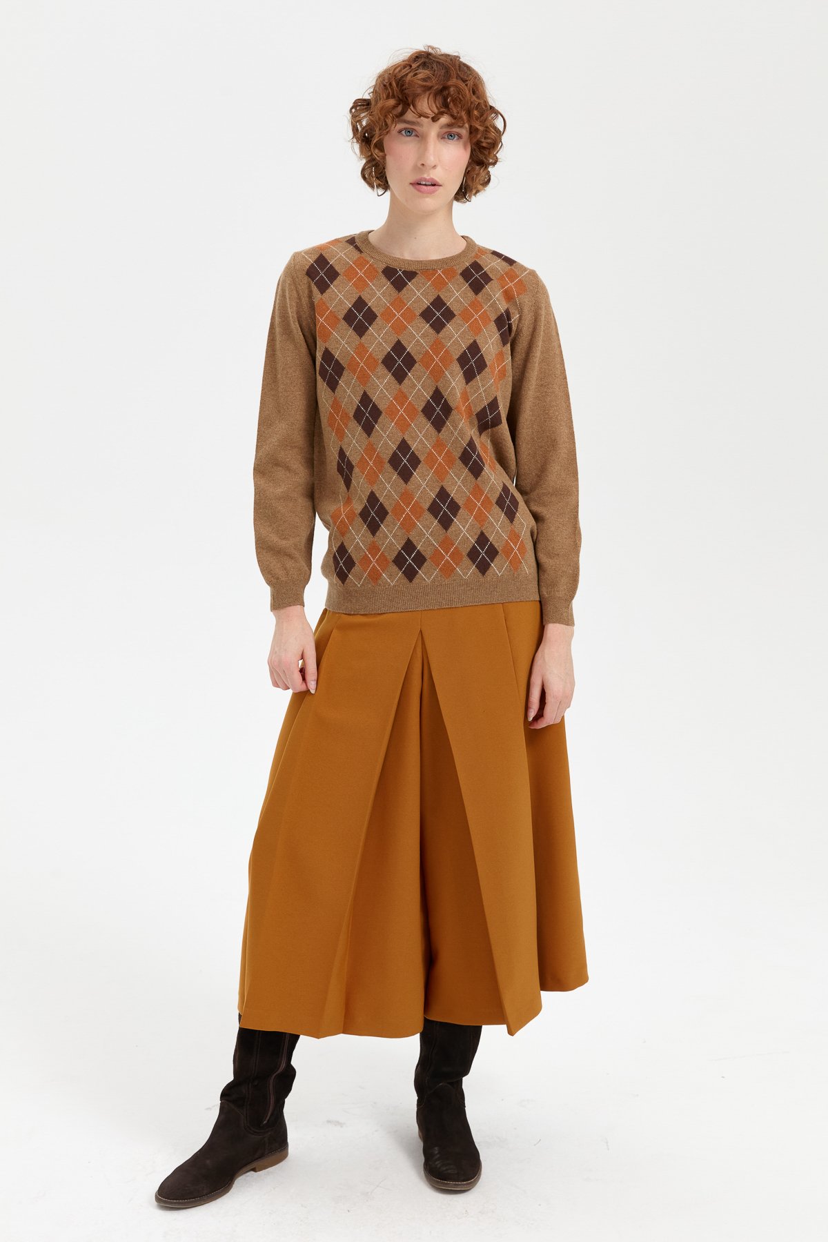 24035Kadın Sıfır Yaka Önü Baklavalı Yün Kazak V.Camel