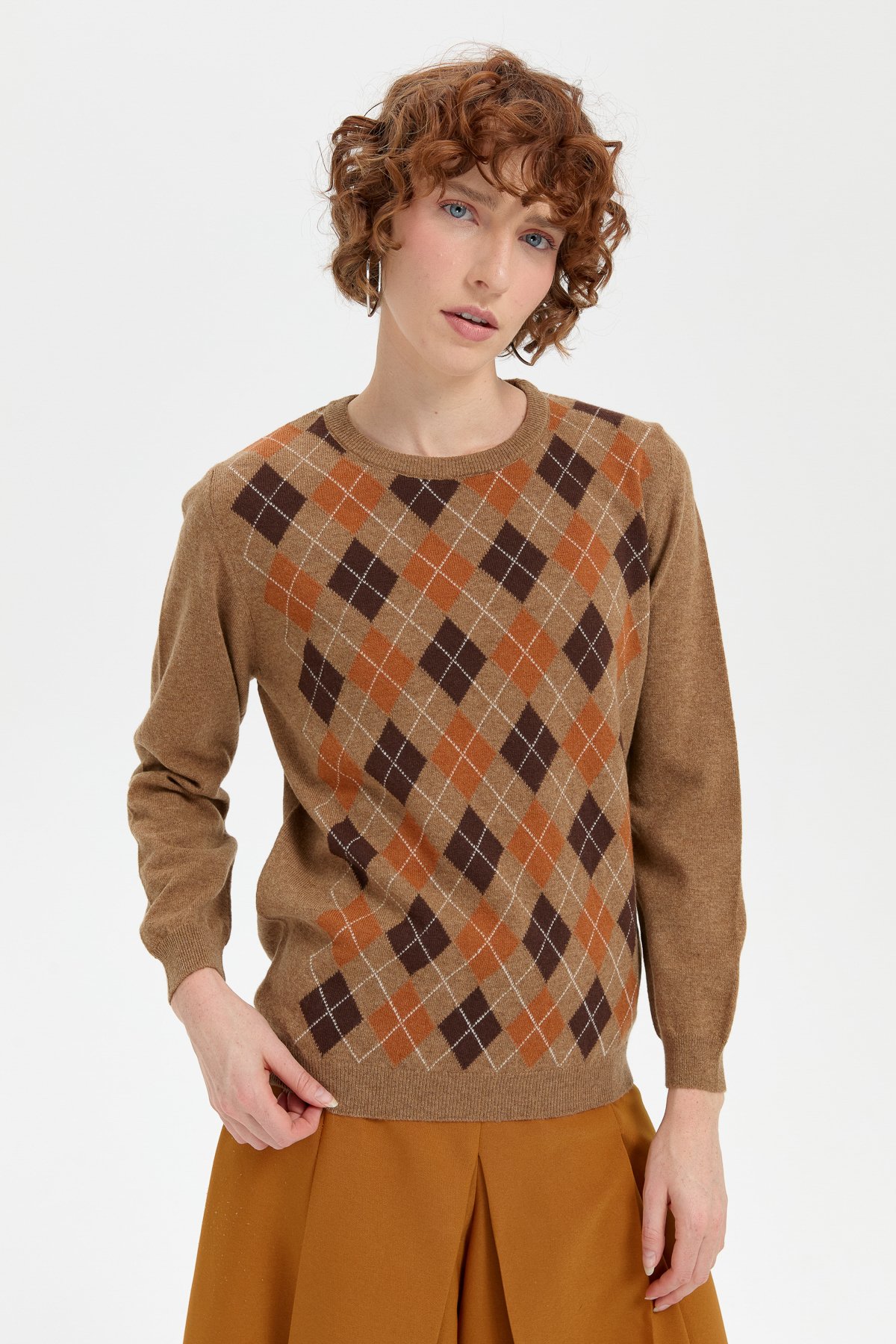 24035Kadın Sıfır Yaka Önü Baklavalı Yün Kazak V.Camel