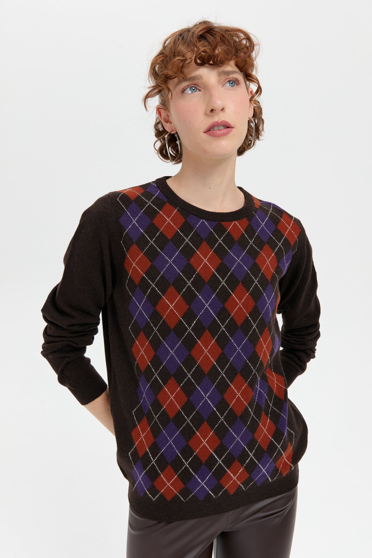 24035Kadın Sıfır Yaka Önü Baklavalı Yün Kazak K.Kahve