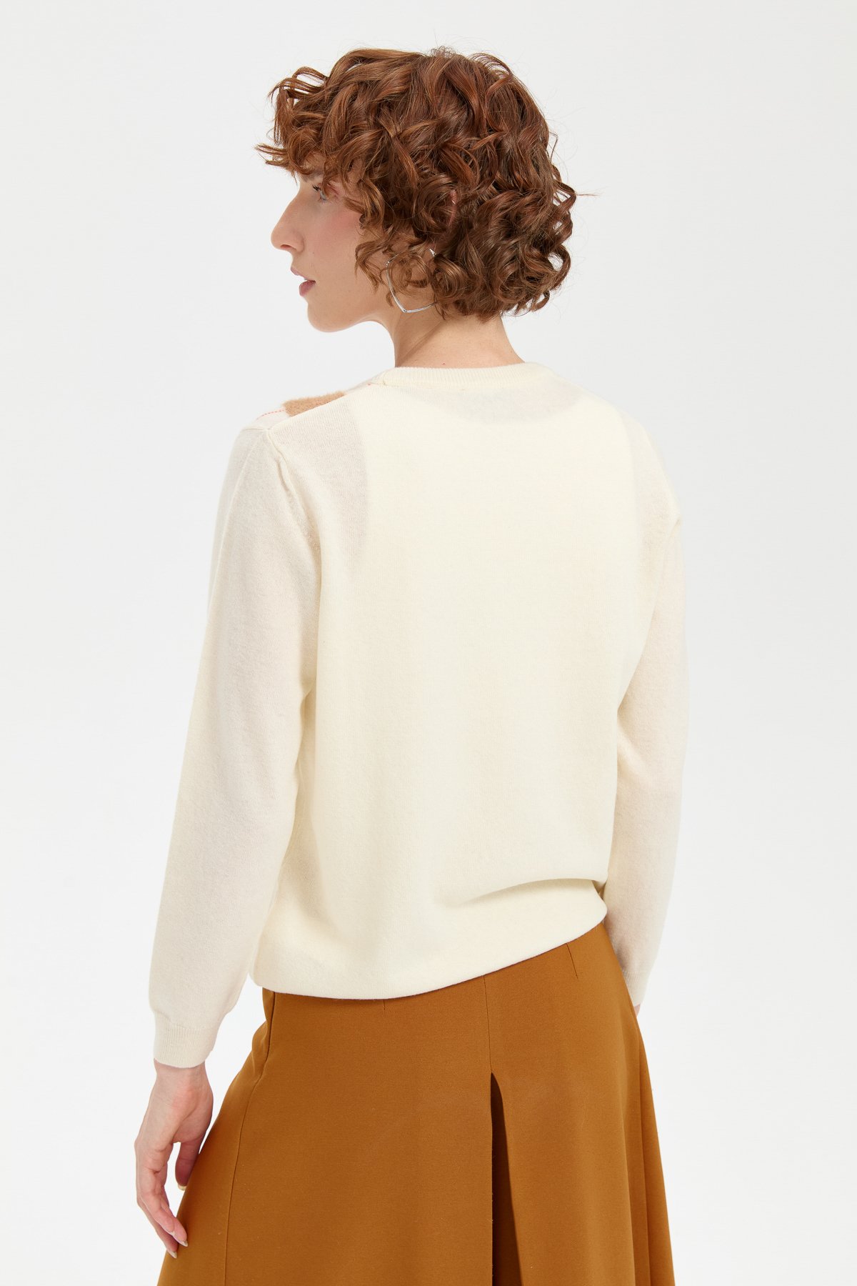 24035Kadın Sıfır Yaka Önü Baklavalı Yün Kazak Kemik