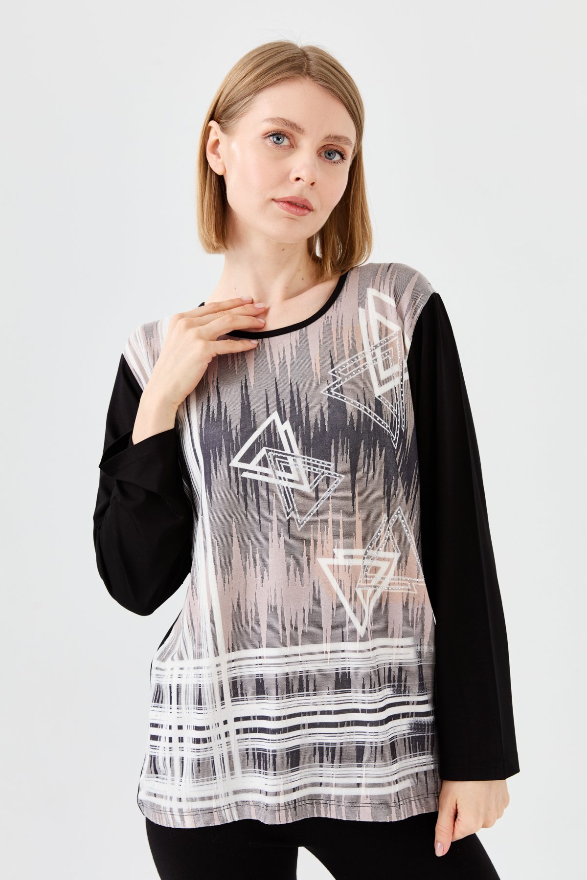 23763Kadın Sıfır Yaka Önü Baskılı Taşlı Penye Bluz Siyah