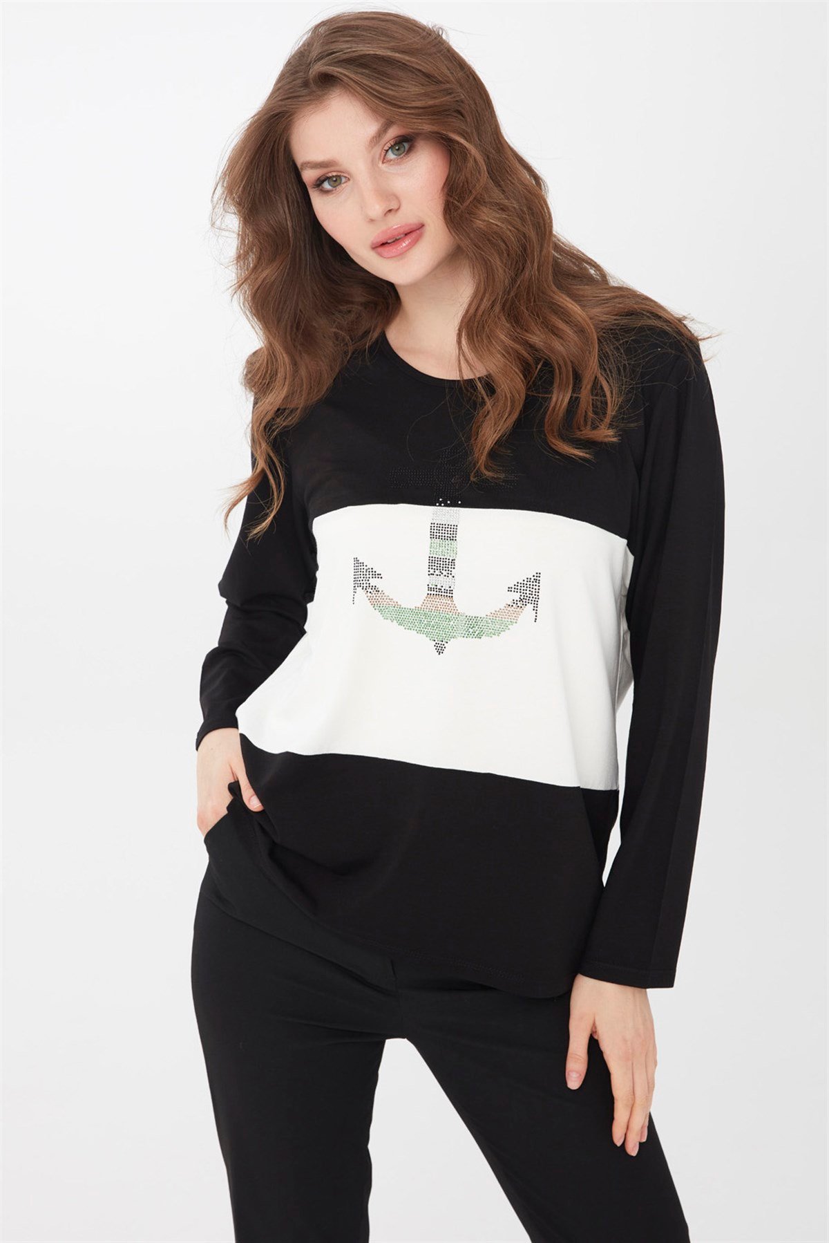 22759Kadın Sıfır Yaka Önü Çapa İşlemeli Uzun Kol Bluz Siyah