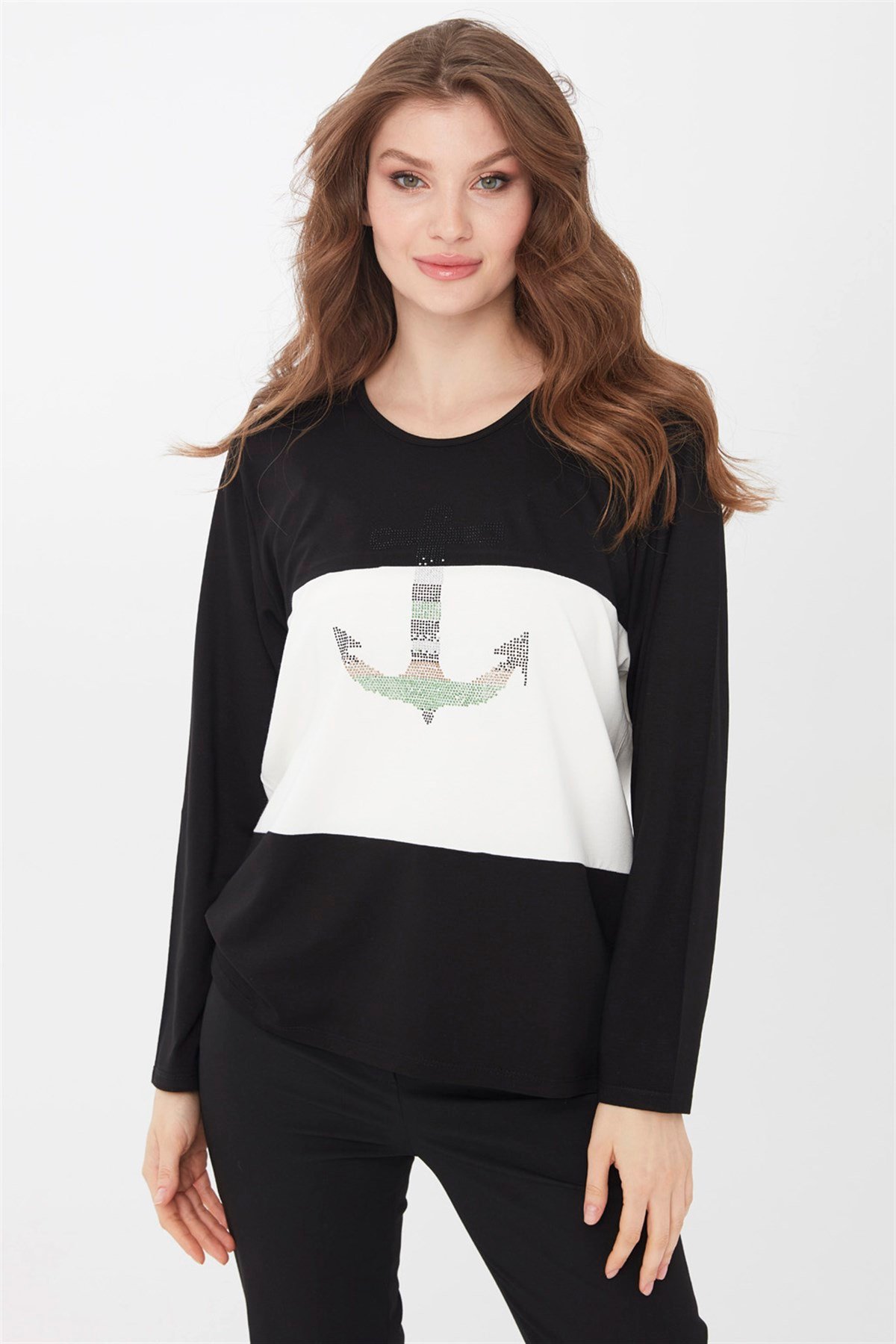 22759Kadın Sıfır Yaka Önü Çapa İşlemeli Uzun Kol Bluz Siyah