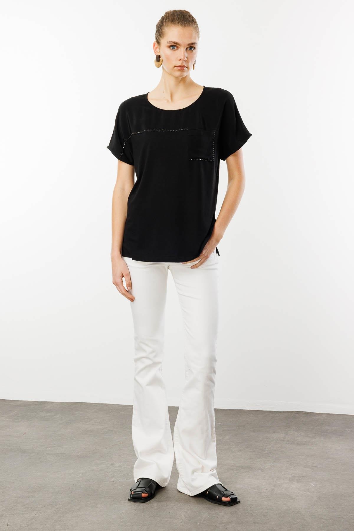 25830Kadın Sıfır Yaka Önü Cepli Penye T-shirt Siyah