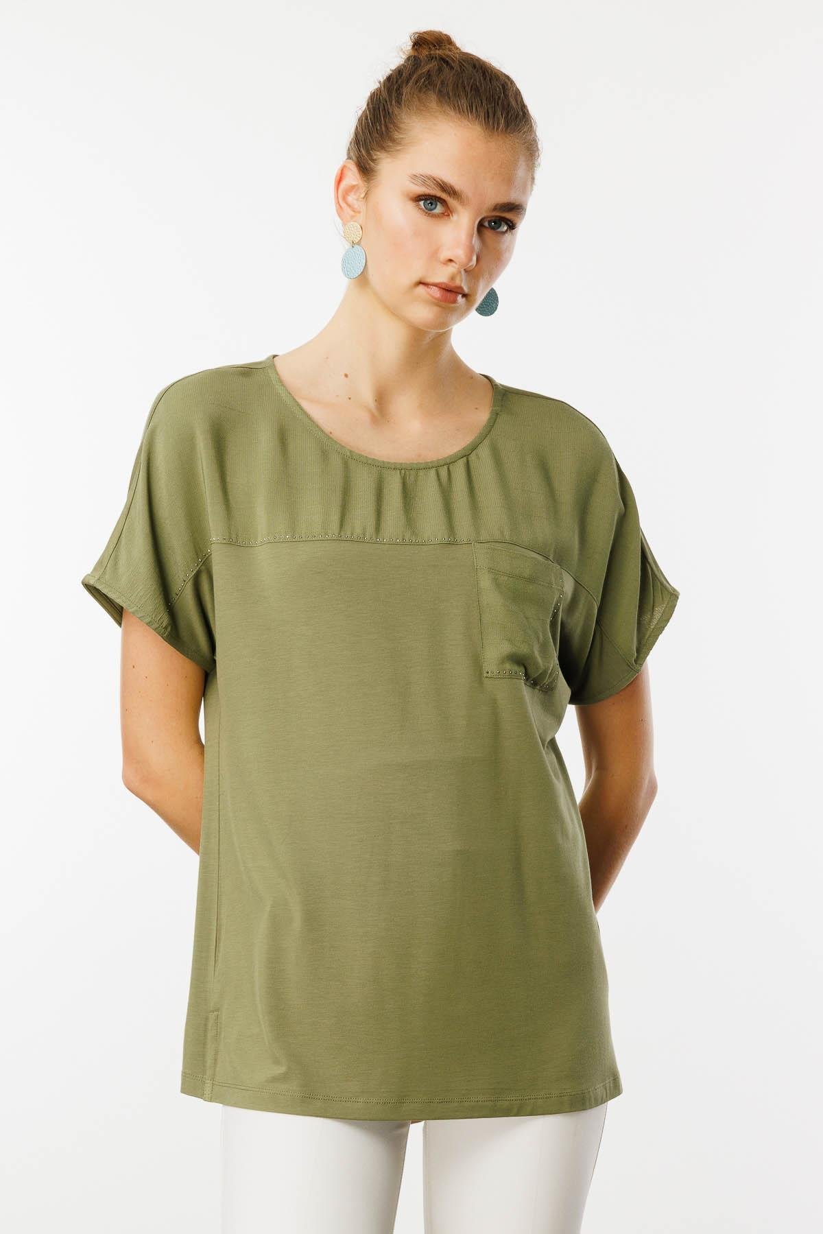 25830Kadın Sıfır Yaka Önü Cepli Penye T-shirt Haki