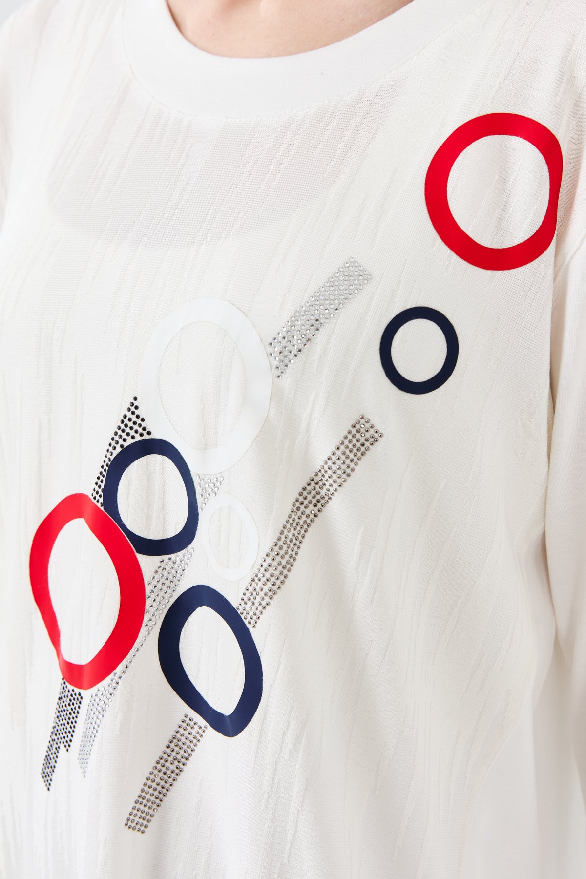 23759Kadın Sıfır Yaka Önü Desenli Penye Bluz Kemik